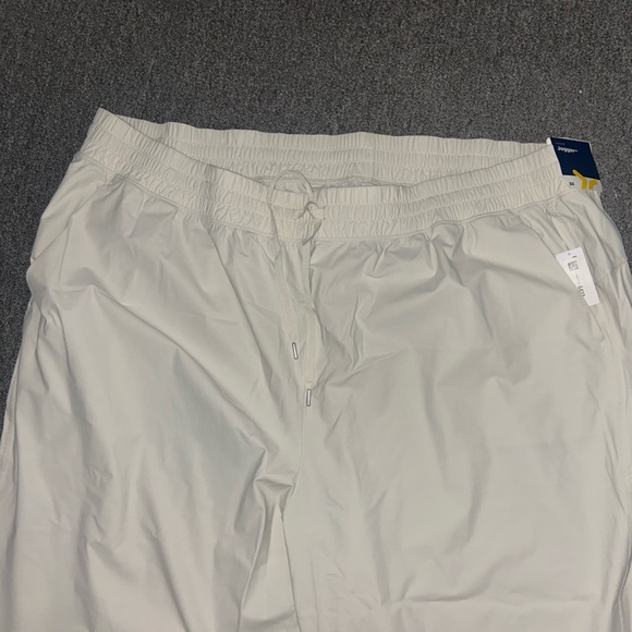 Old Navy Women's Light Beige Joggers - Picture 2 of 6